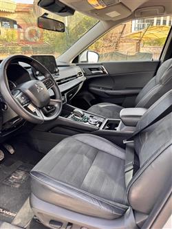 ميتسوبيشي اوتلاندر